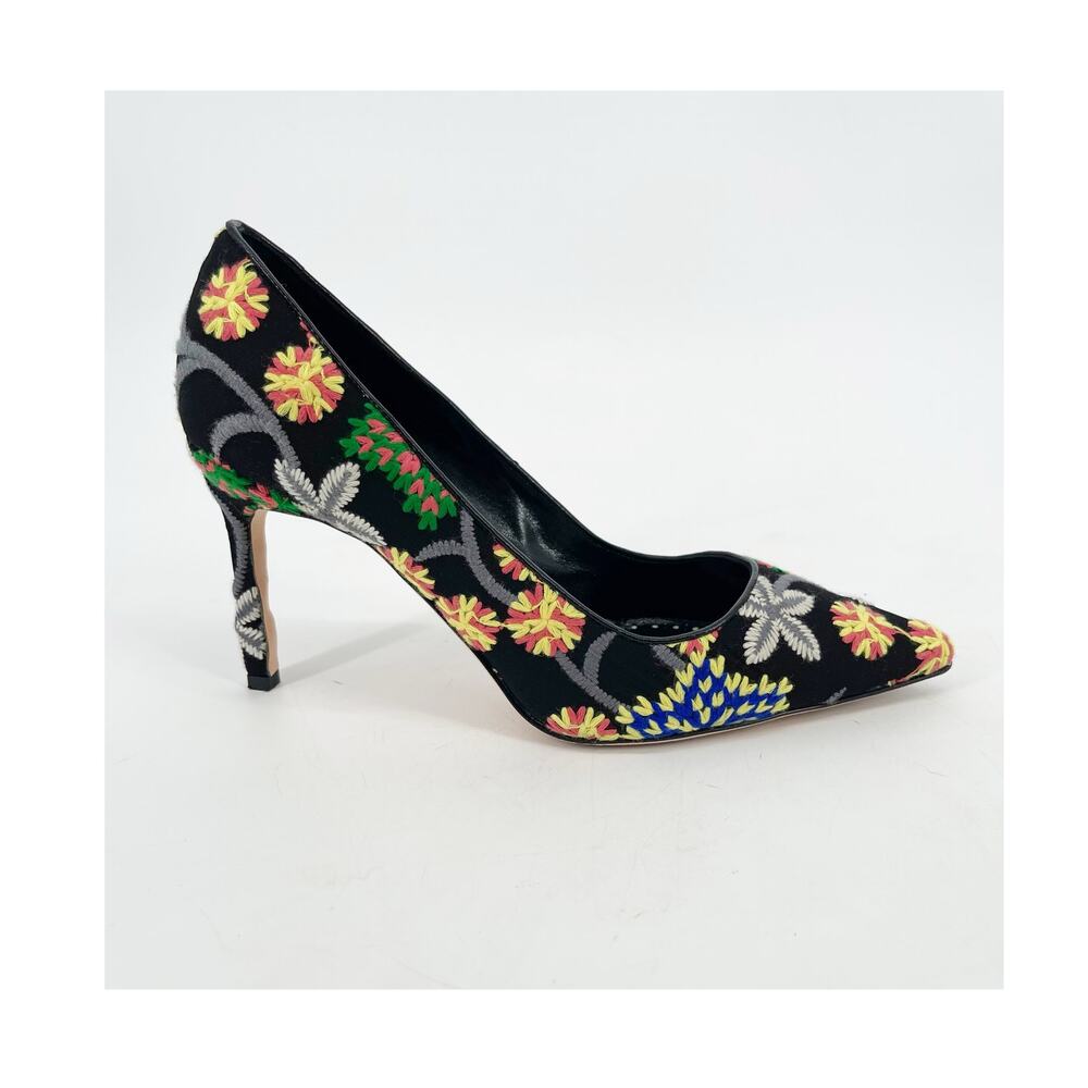 Manolo Blahnik BB 90 Black Floral Embroidered Fabric Pointed Toe Pumps IT 38